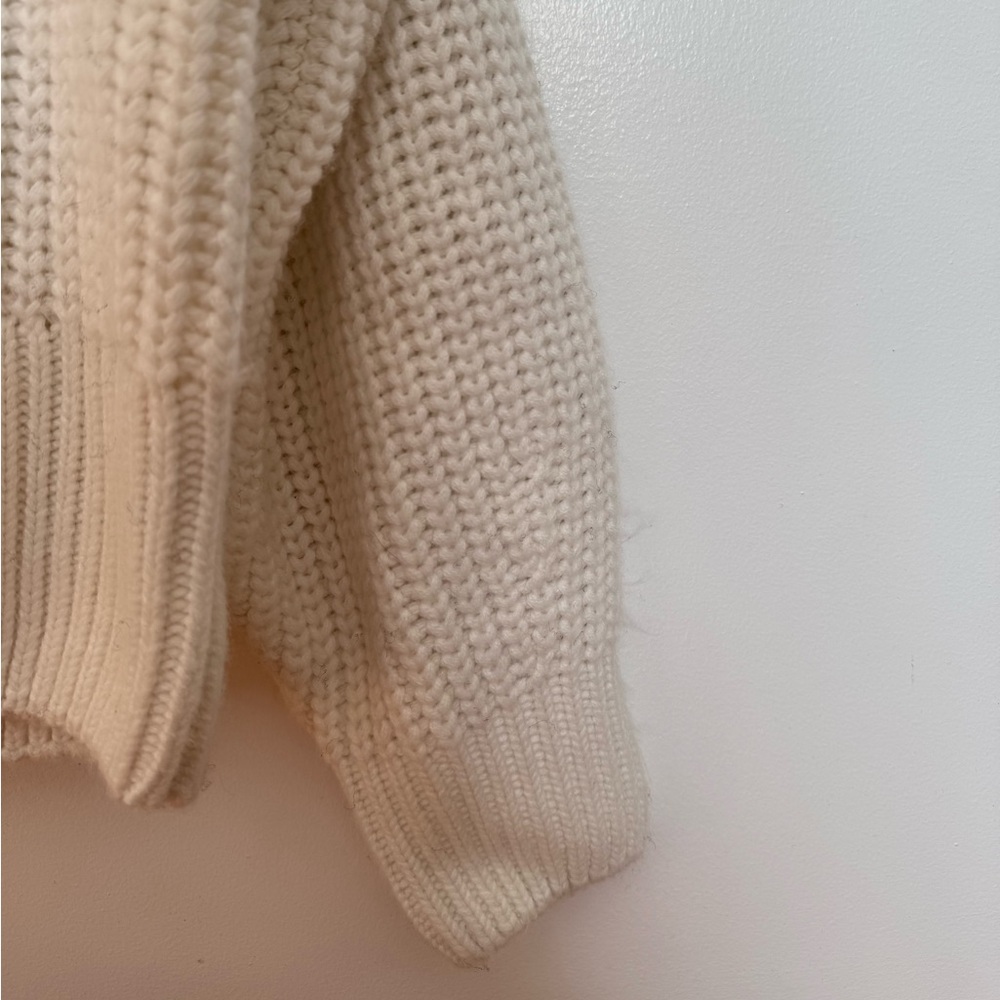 Sweater - Picture 4 of 7